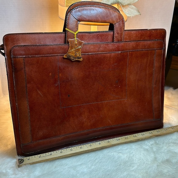 Other - Vintage leather portfolio